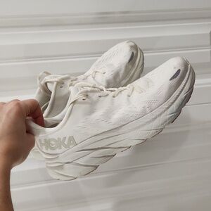 Hoka Clifton 8